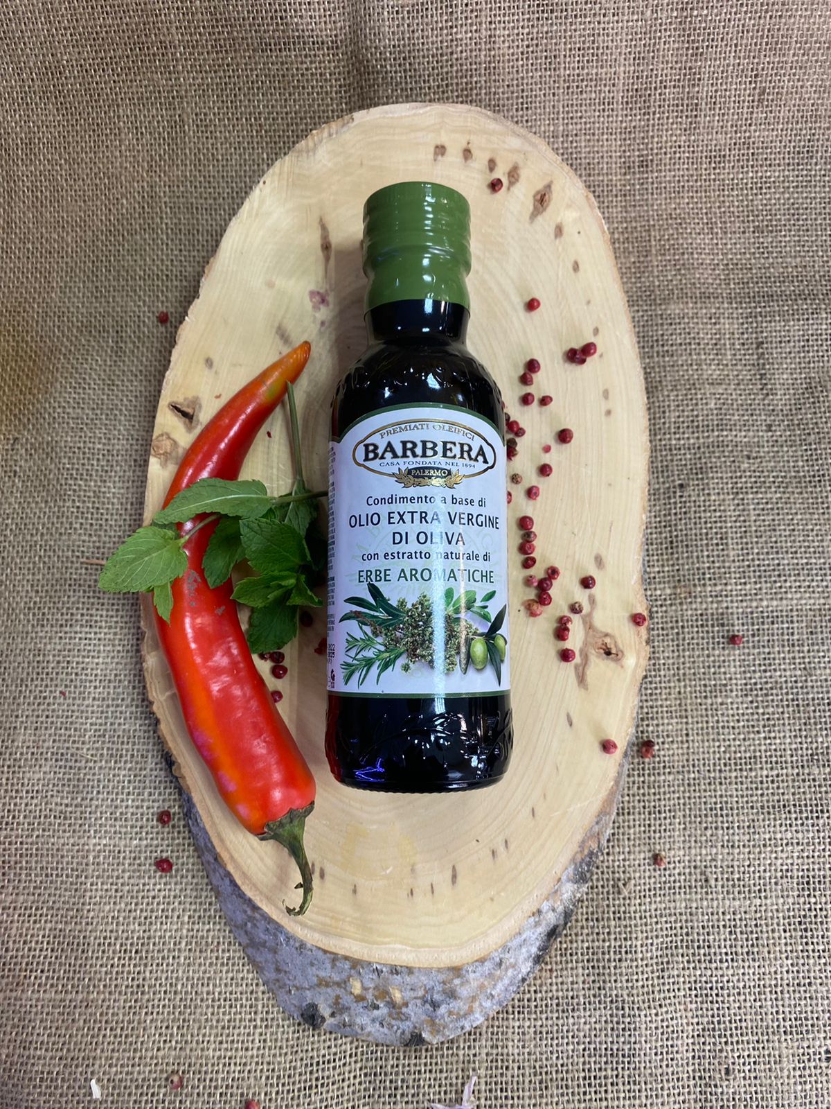 Масло оливковое "БАРБЕРА" нераф."Extra virgin oil" с экстрактом ароматных трав 0,25л.